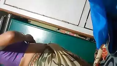 Hot mom dress change boobs show viral topless clip