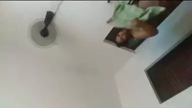 Mallu wife after bath nude before lover at home