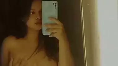 Sexy figure topless video making viral new desi mms