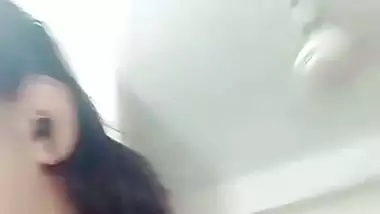 Big boob girl shows her boobs on a video call sex