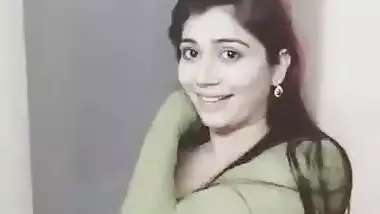 In Search of Hot Indian Babes[via...