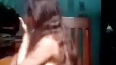 Desi man enjoys watching his girlfriend fingering her pussy on cam
