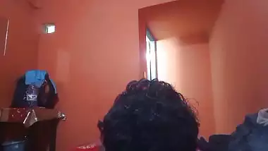 Local OYO room booking for sex affair bhabhi by lover