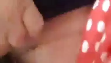 Hijabi lady sucks a professor’s dick in Pakistani sex video