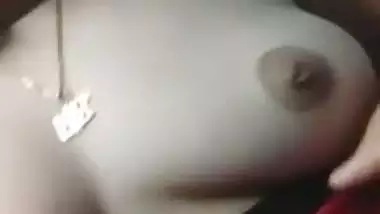 Bangladeshi call girl Mitu showing her tits