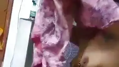 Telugu wife strips nighty and gives blowjob to husband