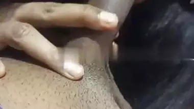 Mature aunt records her blowjob MMS sucking a young dick