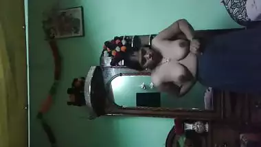 Sexy Indian boudi nagna selfie