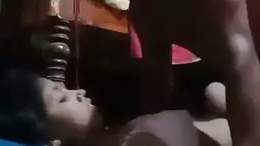 Village couple’s xxx desi MMS of chudai
