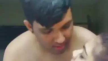 Hyderabad guy enjoys hotel sex with his GF
