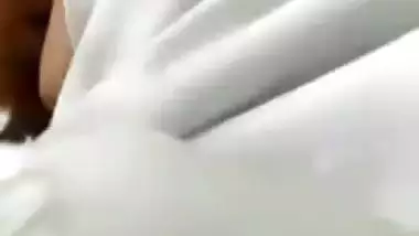 The first-time experience of this sexy Tamil babe fuck outdoor in jungle