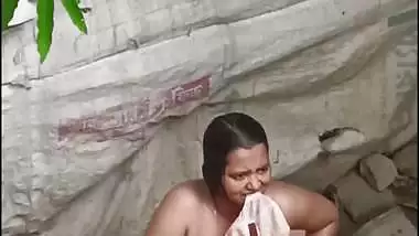 Outdoor bath bhabhi showing huge milk tankers