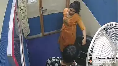 A singer gives a desi blowjob to the man in the audition