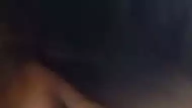 Kinky lover shoots his desi GF’s blowjob MMS