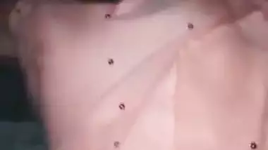 Homemade Hindi xxx chudai of a village lady