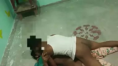 Indian labour lady fucking landlord in paid sex video