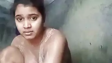Village girl pissing and bathing unseen desi xxx