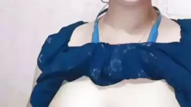 Horny Bengali boudi video call nude show MMS