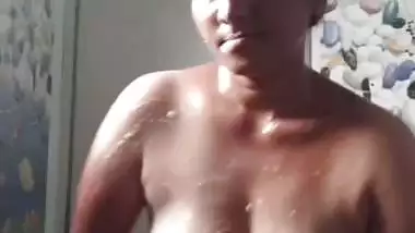 Telugu bhabhi bathing naked video viral update