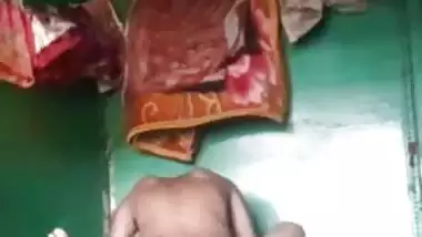 Village Desi XXX aunty loves riding her husband’s cock MMS