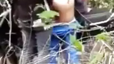 Nepali couple’s outdoor xxx video on a bike