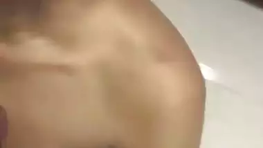 18-year-old desi girl’s erotic blowjob MMS with BF